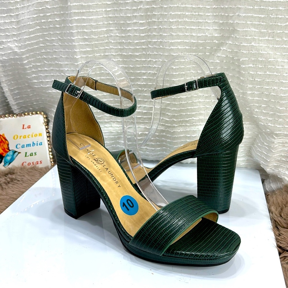 (N7) CL by Chinese Laundry Strap Dress Sandals 10M Emerald Green Faux Croc Skin